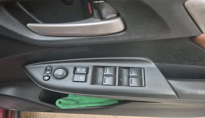 2017 Honda WR-V 1.5L I-DTEC VX MT, Diesel, Manual, 1,08,588 km, interior