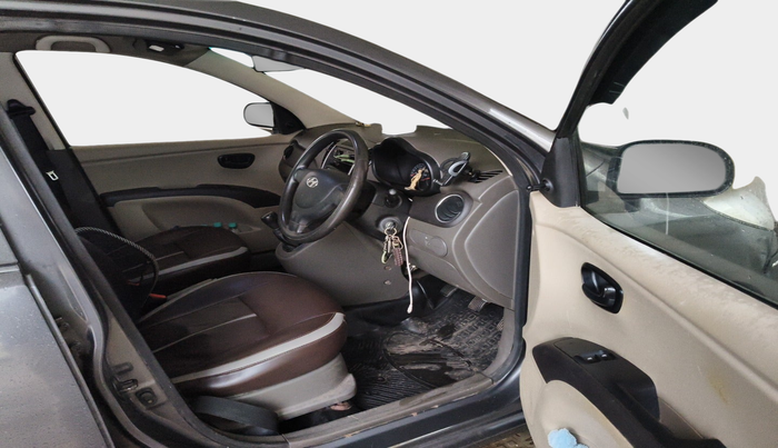 2012 Hyundai i10 ERA 1.1, Petrol, Manual, 60,000 km, interior