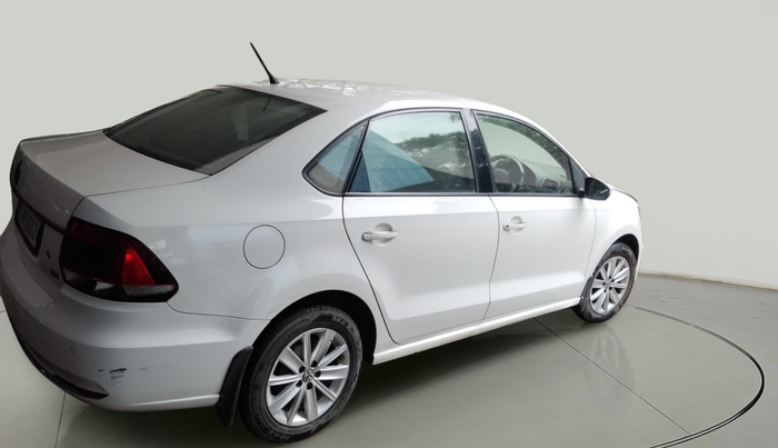 2016 Volkswagen Vento HIGHLINE 1.5 AT, Diesel, Automatic, 1,14,556 km, exterior