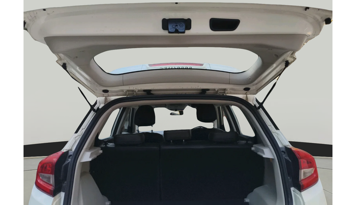 2020 Mahindra XUV300 W8 1.2 PETROL, Petrol, Manual, 22,363 km, exterior