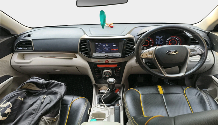 2020 Mahindra XUV300 W8 1.2 PETROL, Petrol, Manual, 22,363 km, interior