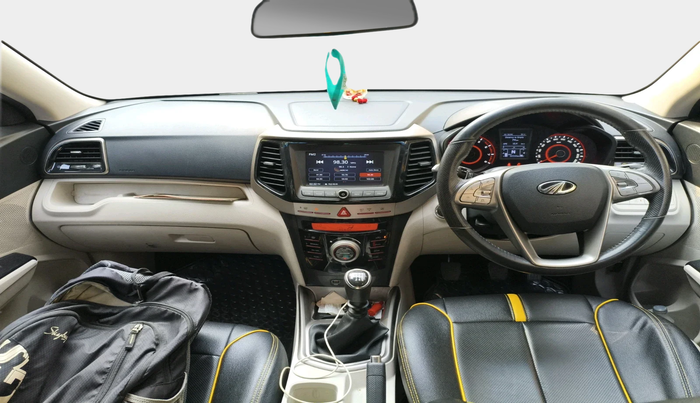 2020 Mahindra XUV300 W8 1.2 PETROL, Petrol, Manual, 22,363 km, interior