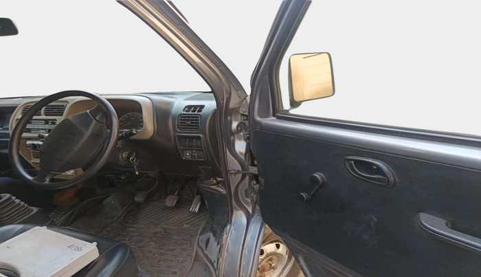 2018 Maruti Eeco 5 STR WITH A/C+HTR, Petrol, Manual, 1,36,605 km, interior