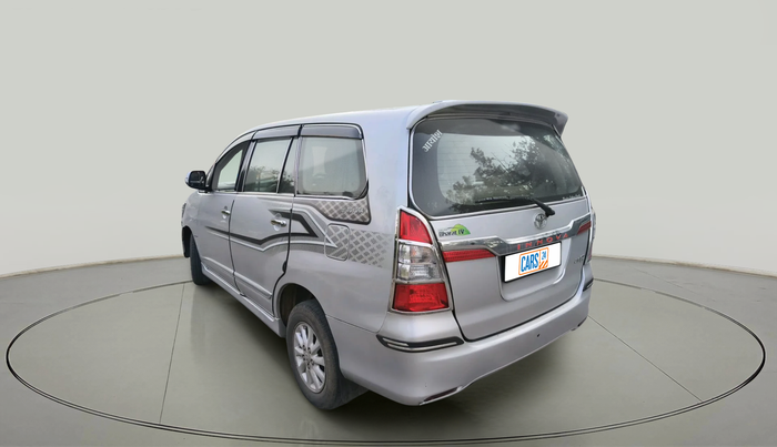 2014 Toyota Innova 2.5 ZX 7 STR, Diesel, Manual, 1,72,826 km, exterior