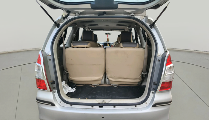 2014 Toyota Innova 2.5 ZX 7 STR, Diesel, Manual, 1,72,826 km, exterior