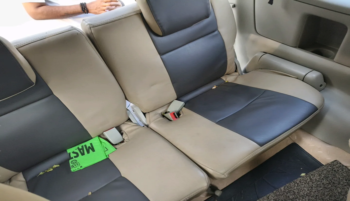 2014 Toyota Innova 2.5 ZX 7 STR, Diesel, Manual, 1,72,826 km, interior