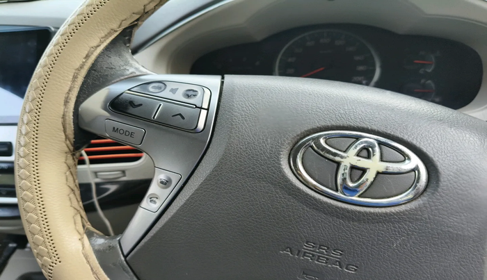 2014 Toyota Innova 2.5 ZX 7 STR, Diesel, Manual, 1,72,826 km, interior