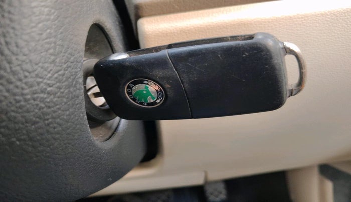 2013 Skoda Rapid AMBITION 1.6 MPI AT, Petrol, Automatic, 79,531 km, interior