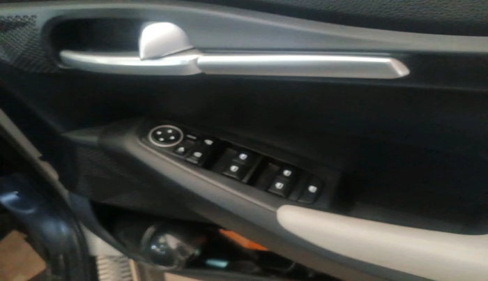 2022 KIA SELTOS HTK PLUS 1.5 IMT, Petrol, Manual, 30,000 km, interior