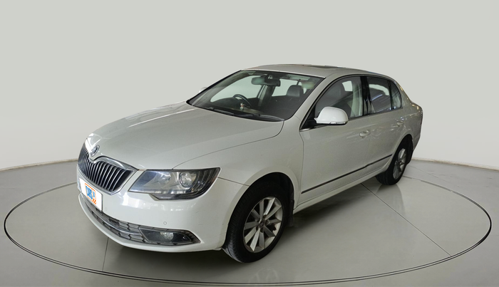2015 Skoda Superb ELEGANCE 2.0 TDI CR AT, Diesel, Automatic, 1,97,244 km, exterior