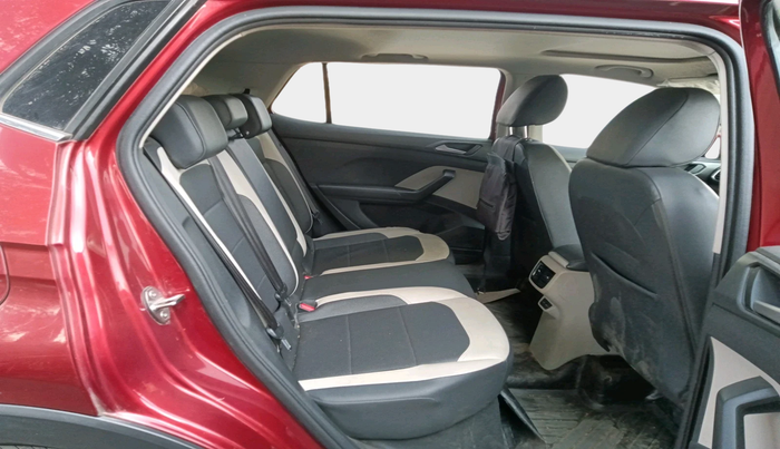 2023 Volkswagen TAIGUN TOPLINE 1.0 TSI MT, Petrol, Manual, 27,440 km, interior