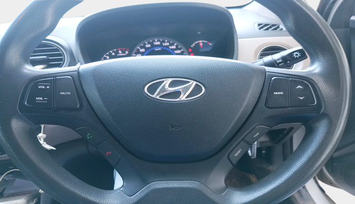 2016 Hyundai Grand i10 SPORTZ 1.1 CRDI, Diesel, Manual, 65,102 km, interior