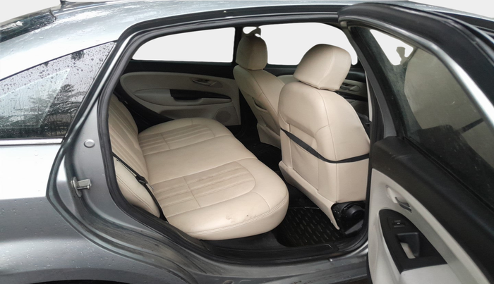 2014 Fiat Linea EMOTION 1.3, Diesel, Manual, 98,315 km, interior