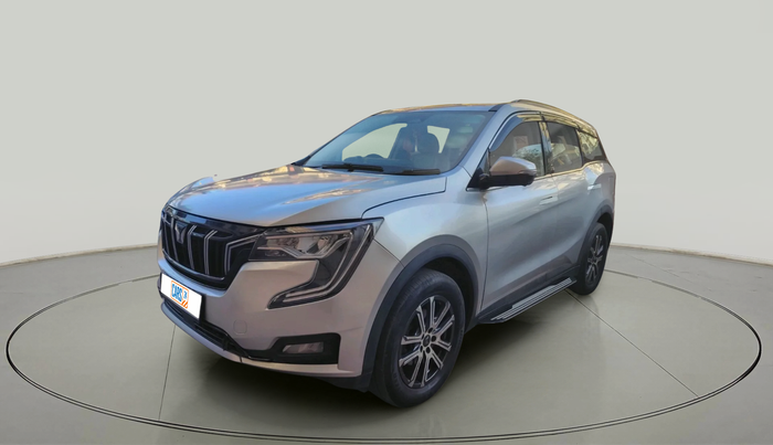 2023 Mahindra XUV700 AX 7 LUXURY P AT 7 STR, Petrol, Automatic, 33,811 km, exterior