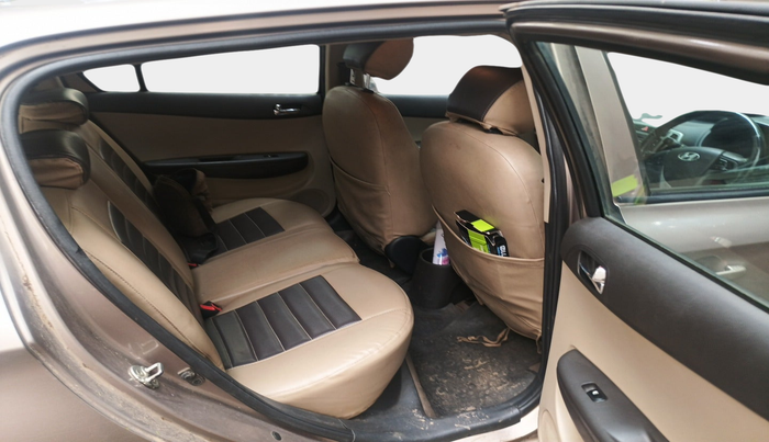 2014 Hyundai i20 SPORTZ 1.2, Petrol, Manual, 68,543 km, interior