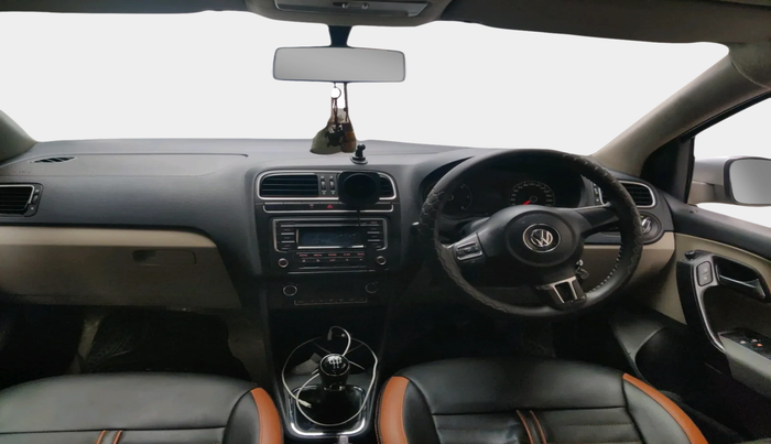 2013 Volkswagen Polo HIGHLINE DIESEL, Diesel, Manual, 1,18,935 km, interior