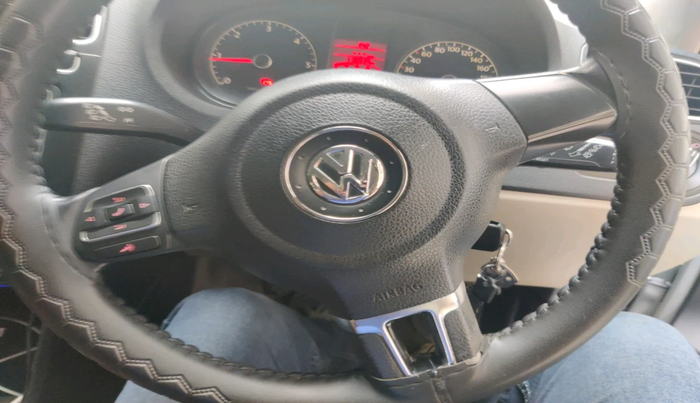 2013 Volkswagen Polo HIGHLINE DIESEL, Diesel, Manual, 1,18,935 km, interior