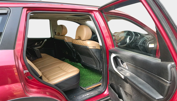 2019 Mahindra XUV500 W11, Diesel, Manual, 89,326 km, interior