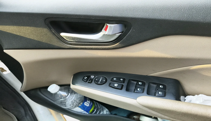 2017 Hyundai Verna 1.6 CRDI SX (O), Diesel, Manual, 43,872 km, interior