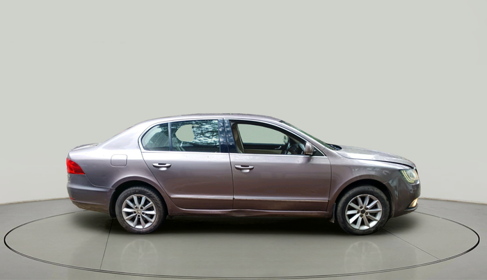 2014 Skoda Superb ELEGANCE 1.8 TSI AT, Petrol, Automatic, 1,23,966 km, exterior