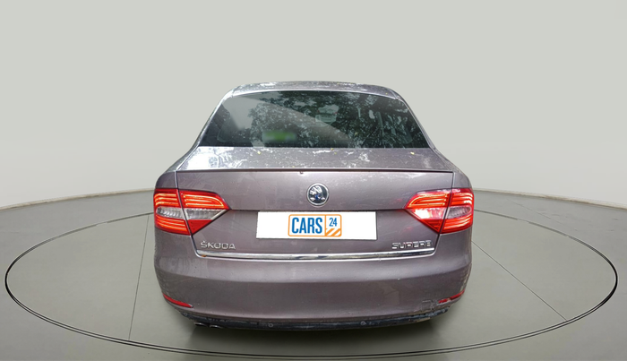 2014 Skoda Superb ELEGANCE 1.8 TSI AT, Petrol, Automatic, 1,23,966 km, exterior