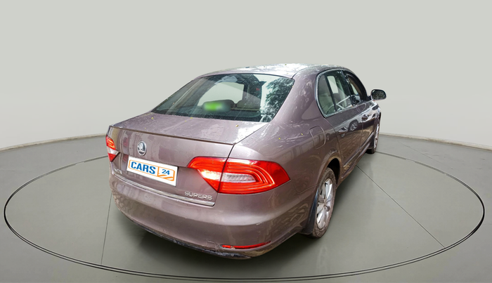 2014 Skoda Superb ELEGANCE 1.8 TSI AT, Petrol, Automatic, 1,23,966 km, exterior