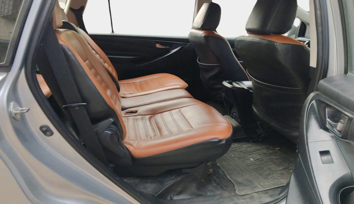 2017 Toyota Innova Crysta 2.4 G 7 STR, Diesel, Manual, 72,930 km, interior