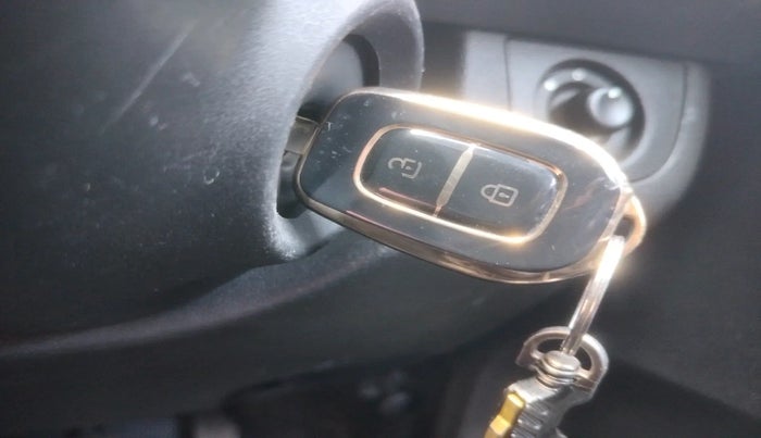 2021 Renault Kwid RXT 1.0 (O), Petrol, Manual, 41,832 km, interior