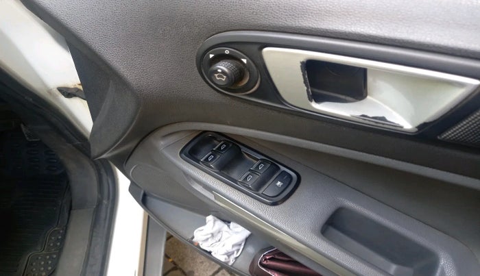 2017 Ford Ecosport TITANIUM 1.5L DIESEL, Diesel, Manual, 1,72,654 km, interior