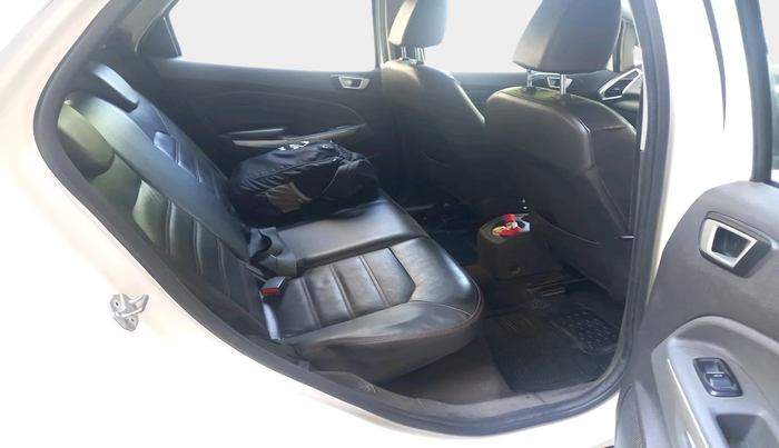 2017 Ford Ecosport TITANIUM 1.5L DIESEL, Diesel, Manual, 1,72,654 km, interior