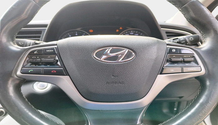 2017 Hyundai New Elantra 2.0 SX(O) AT PETROL, Petrol, Automatic, 82,083 km, interior
