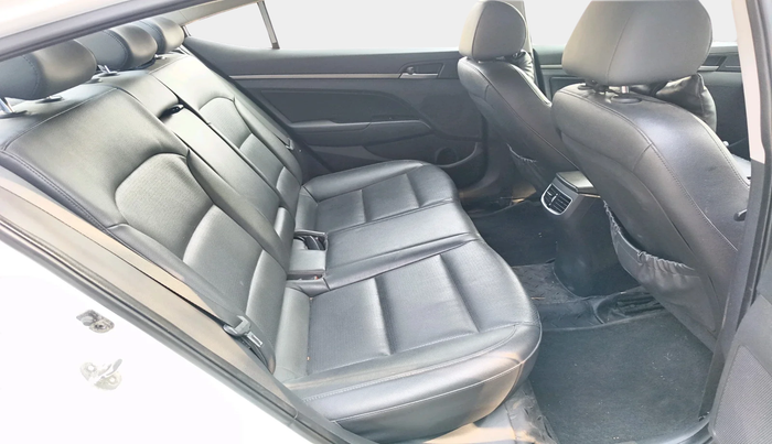 2017 Hyundai New Elantra 2.0 SX(O) AT PETROL, Petrol, Automatic, 82,083 km, interior