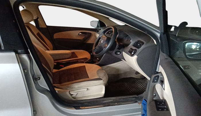 2013 Volkswagen Vento COMFORTLINE 1.6, Petrol, Manual, 38,800 km, interior
