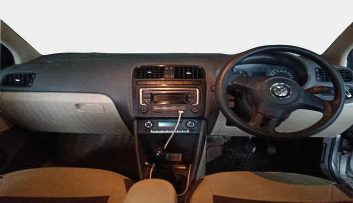 2013 Volkswagen Vento COMFORTLINE 1.6, Petrol, Manual, 38,800 km, interior