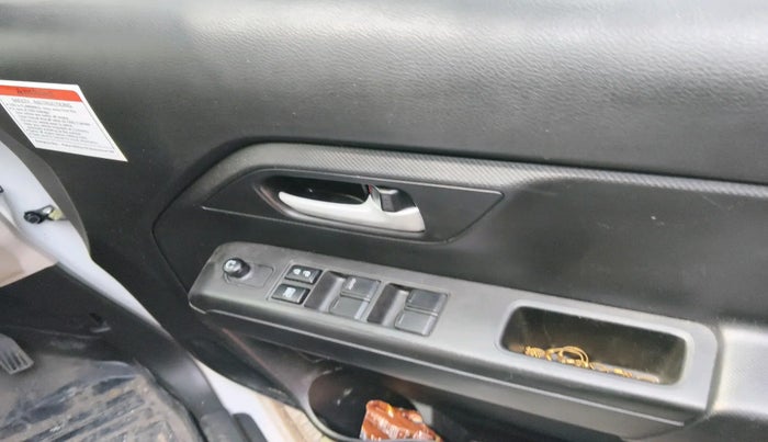 2025 Maruti New Wagon-R VXI CNG 1.0, Petrol, Manual, 2,406 km, interior