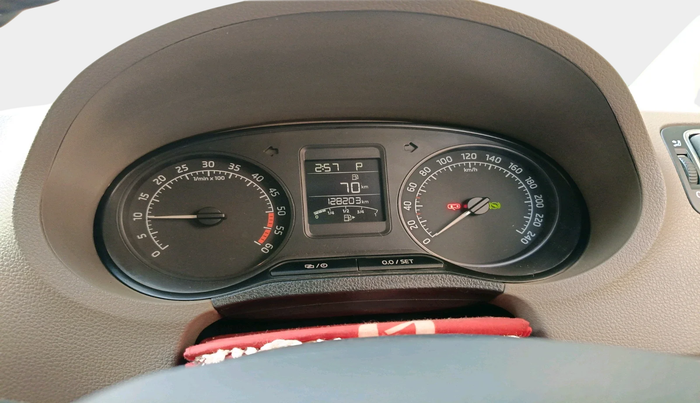 2016 Skoda Rapid 1.5 TDI CR STYLE PLUS AT, Diesel, Automatic, 1,28,203 km, interior