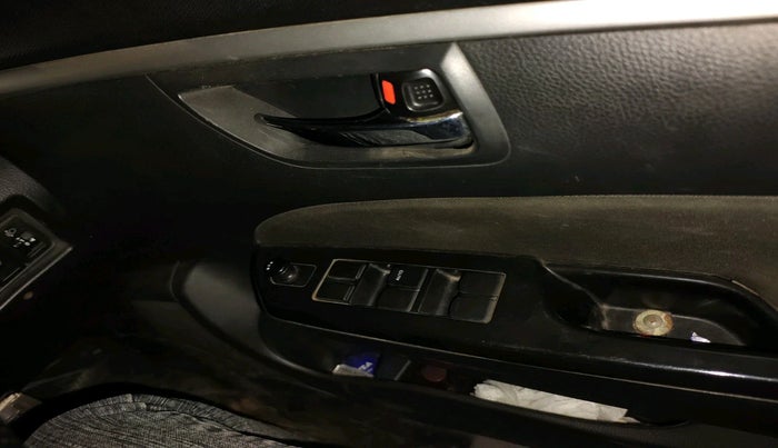 2013 Maruti Swift VXI, Petrol, Manual, 84,473 km, interior