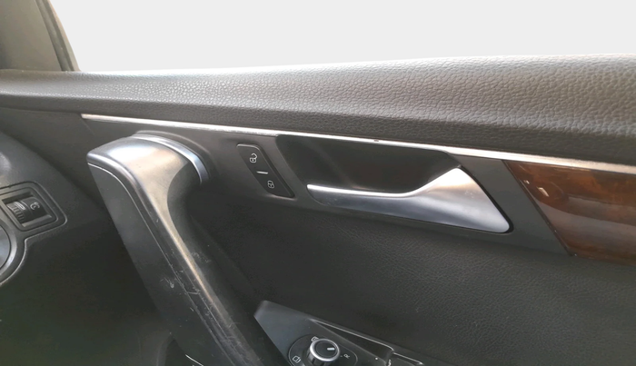 2011 Volkswagen Passat COMFORTLINE DSG, Diesel, Automatic, 1,41,171 km, interior