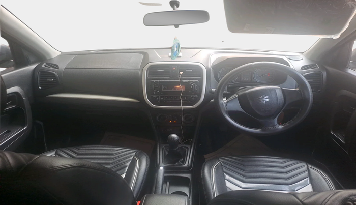2020 Maruti Vitara Brezza LXI, Petrol, Manual, 27,558 km, interior