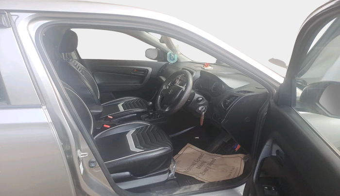 2020 Maruti Vitara Brezza LXI, Petrol, Manual, 27,558 km, interior