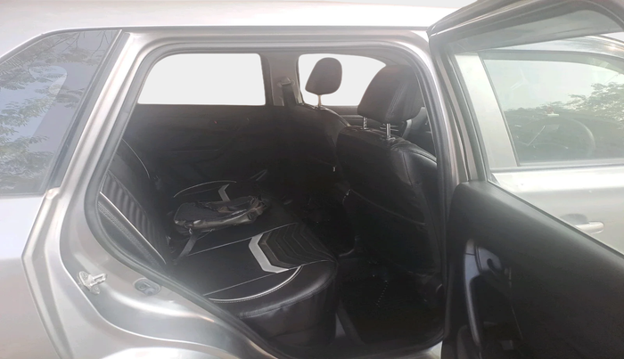 2020 Maruti Vitara Brezza LXI, Petrol, Manual, 27,558 km, interior