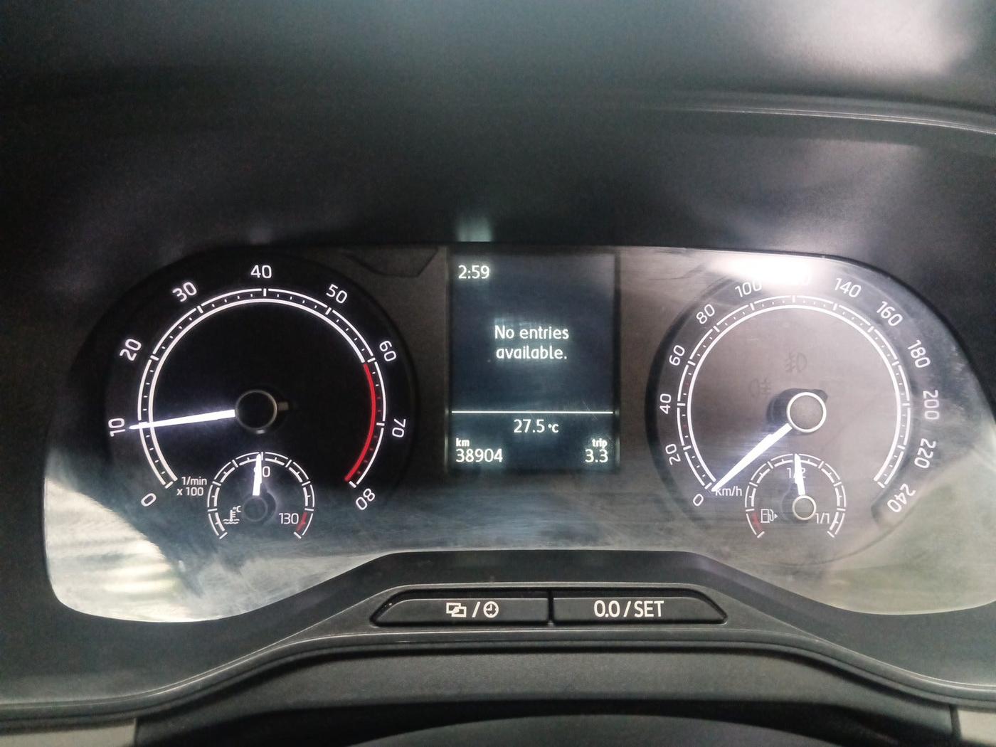 2021 Skoda KUSHAQ AMBITION 1.0L TSI MT, Petrol, Manual, 38,904 km, interior