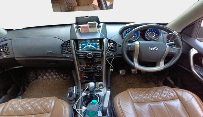 2018 Mahindra XUV500 W11, Diesel, Manual, 59,716 km, interior
