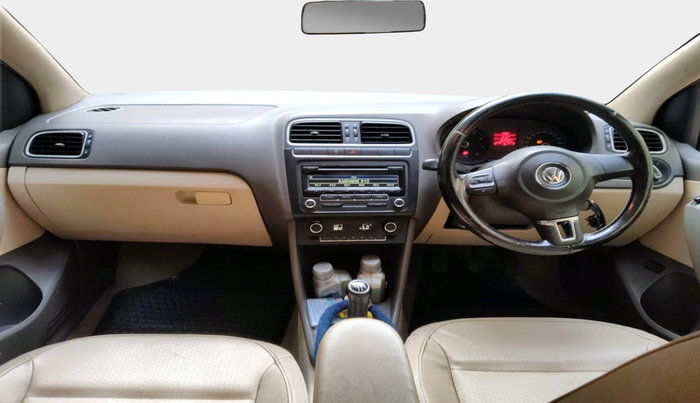 2012 Volkswagen Vento HIGHLINE 1.6 MPI, Petrol, Manual, 1,01,742 km, interior