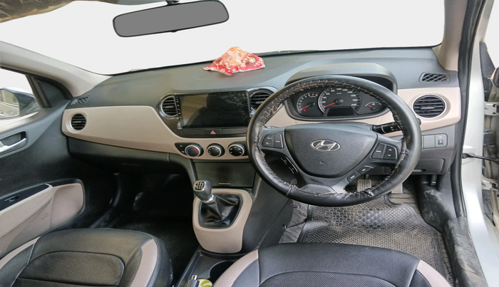 2014 Hyundai Xcent S (O) 1.2, Petrol, Manual, 20,586 km, interior