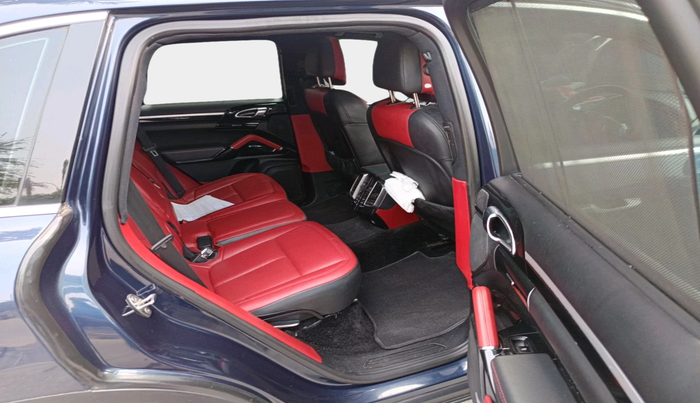 2014 Porsche Cayenne DIESEL, Diesel, Automatic, 1,07,553 km, interior