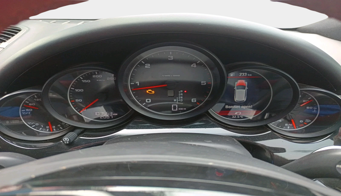 2014 Porsche Cayenne DIESEL, Diesel, Automatic, 1,07,553 km, interior