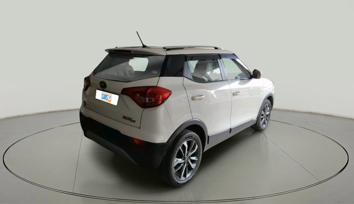 2020 Mahindra XUV300 W8 (O) 1.5 DIESEL AMT, Diesel, Automatic, 35,948 km, exterior
