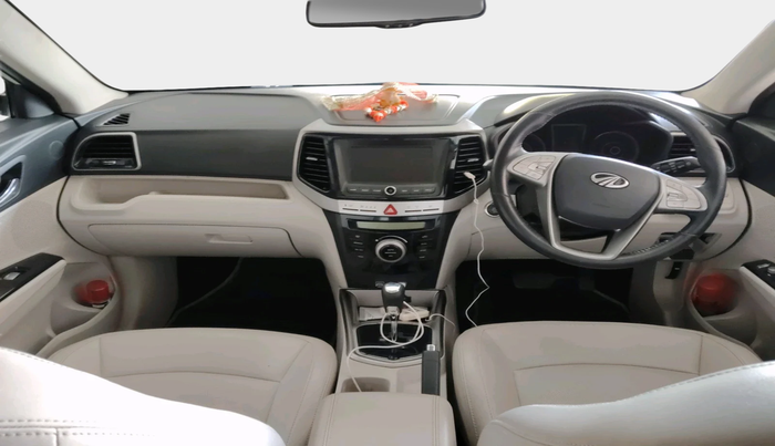 2020 Mahindra XUV300 W8 (O) 1.5 DIESEL AMT, Diesel, Automatic, 35,948 km, interior