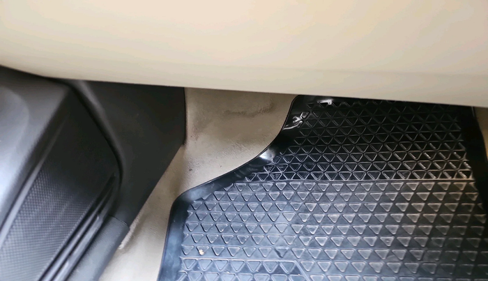 2011 Volkswagen Vento TRENDLINE 1.6, Petrol, Manual, 53,794 km, interior